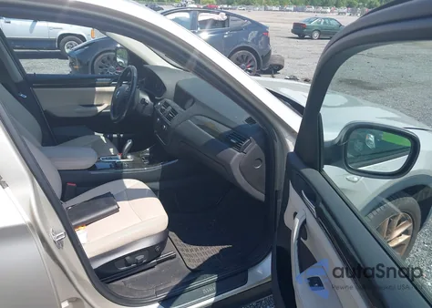 2013 BMW X3 xDrive28I z USA, uszkodzony, nr VIN 5UXWX9C57D0D01258